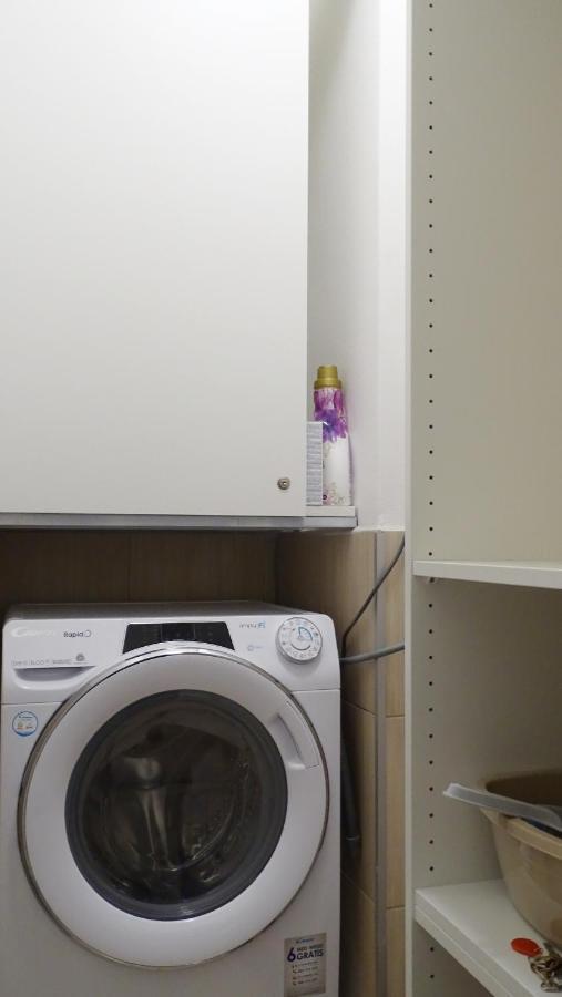 Petite Grey Apartment With Free Private Parking Zagreb Extérieur photo