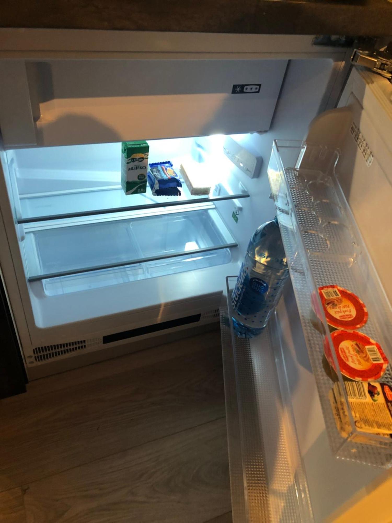 Petite Grey Apartment With Free Private Parking Zagreb Extérieur photo